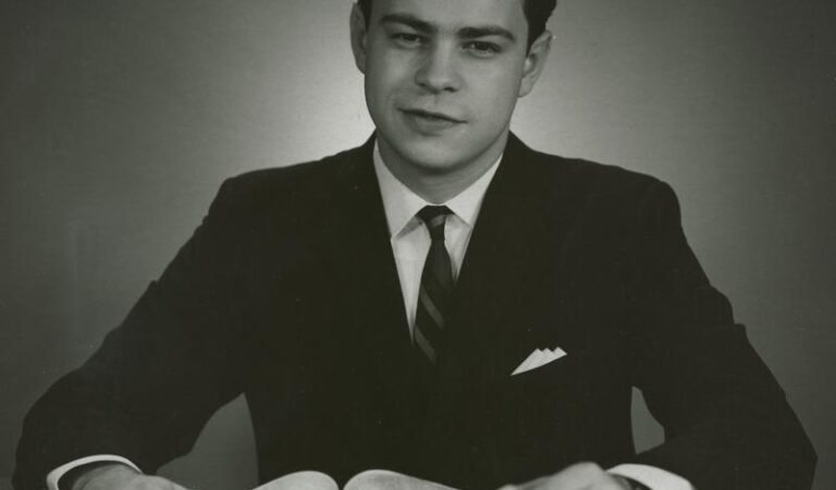 Jim Bakker Dies at 86, Leaving a Legacy of Television Fame and Legal Controversy